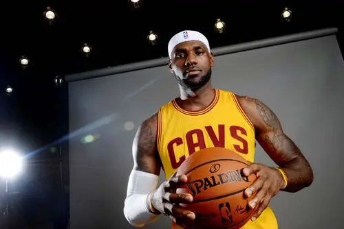LeBron James Protected Face mask - idPoster.com
