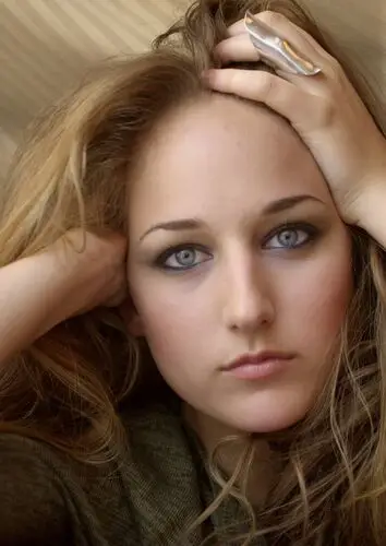 Leelee Sobieski Wall Poster picture 742290