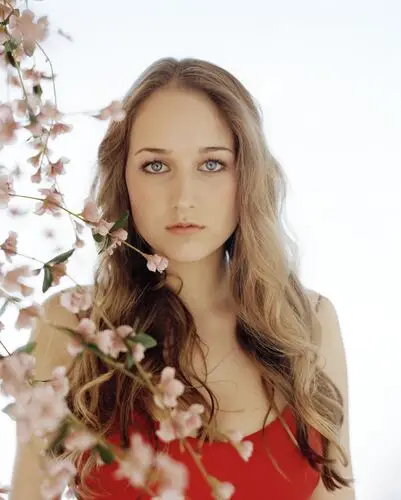 Leelee Sobieski Wall Poster picture 742369