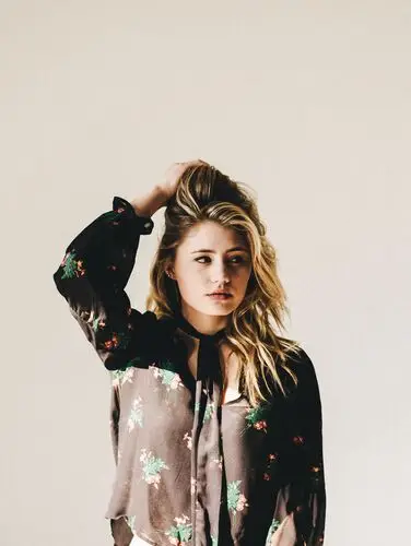 Lia Marie Johnson Wall Poster picture 734042