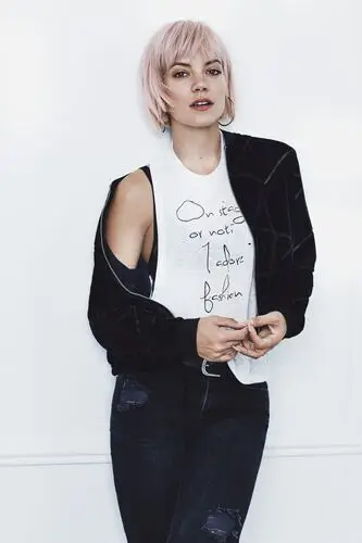 Lily Allen Wall Poster picture 457538