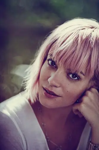 Lily Allen Jigsaw Puzzle picture 770589
