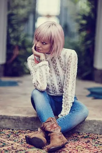 Lily Allen Jigsaw Puzzle picture 770591