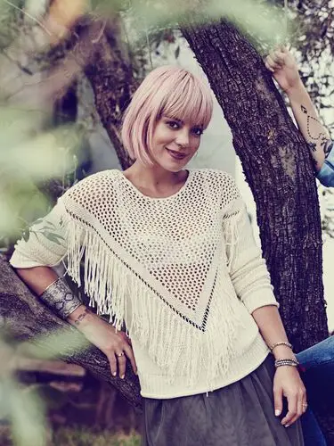 Lily Allen Jigsaw Puzzle picture 770593
