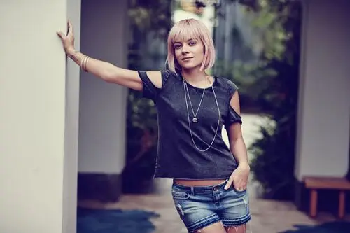 Lily Allen Jigsaw Puzzle picture 770597