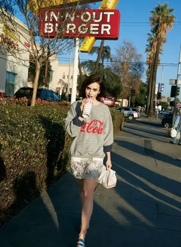 Lily Collins White T-Shirt - idPoster.com