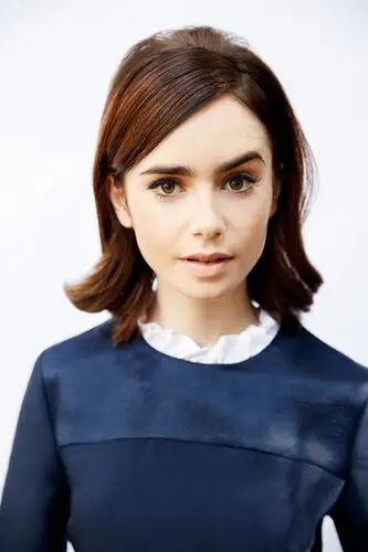 Lily Collins Women's Colored T-Shirt - idPoster.com