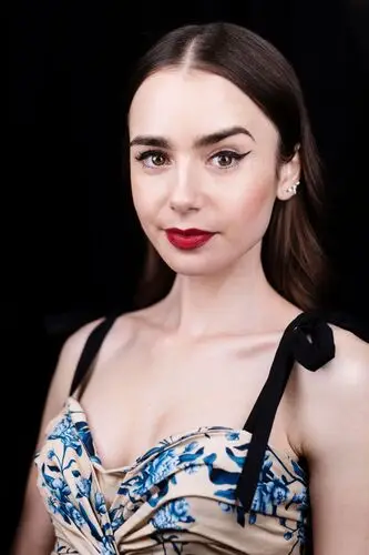 Lily Collins Jigsaw Puzzle picture 830369