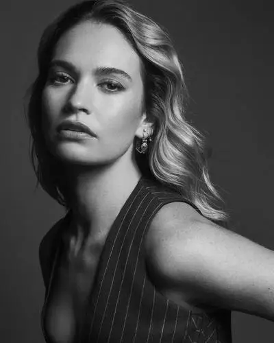 Lily James Wall Poster picture 1054298