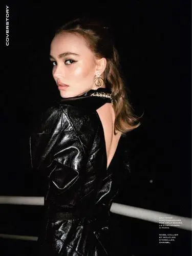 Lily-Rose Depp Protected Face mask - idPoster.com