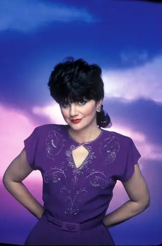 Linda Ronstadt Jigsaw Puzzle picture 735400