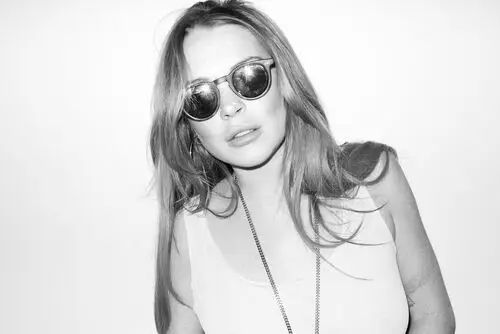 Lindsay Lohan White T-Shirt - idPoster.com