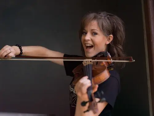 Lindsey Stirling Jigsaw Puzzle picture 735598