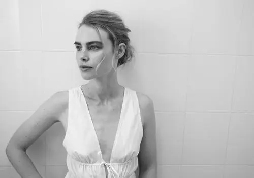 Lucy Fry Protected Face mask - idPoster.com