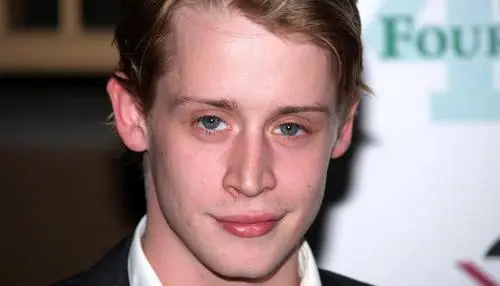 Macaulay Culkin Wall Poster picture 895821