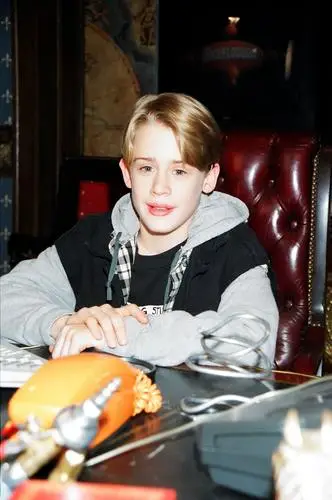 Macaulay Culkin Wall Poster picture 895906