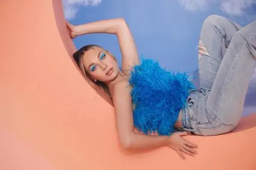 Maddie Ziegler Wall Poster picture 16009