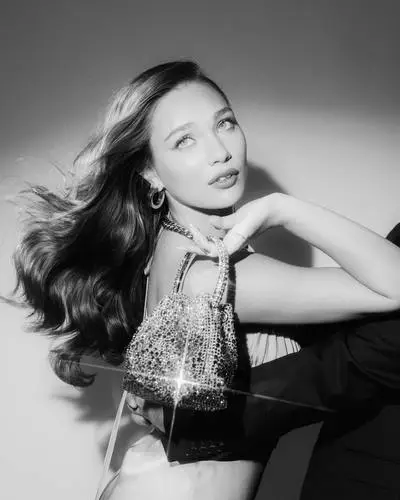 Maddie Ziegler Wall Poster picture 1054669