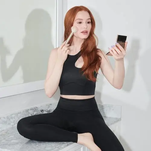 Madelaine Petsch Jigsaw Puzzle picture 16021