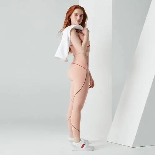 Madelaine Petsch Computer MousePad picture 16024