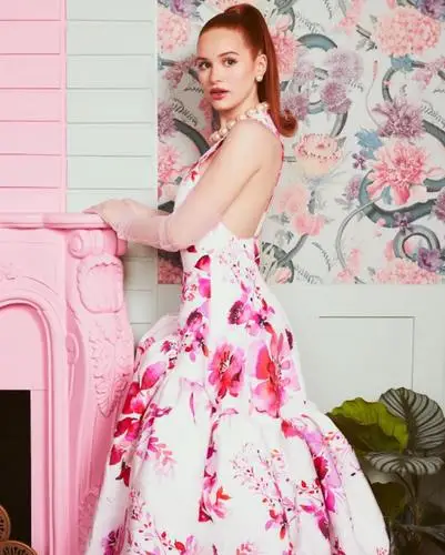 Madelaine Petsch Jigsaw Puzzle picture 1054742