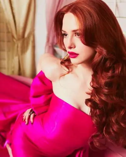 Madelaine Petsch Jigsaw Puzzle picture 1054743