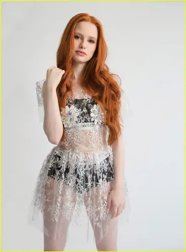 Madelaine Petsch Computer MousePad picture 773017