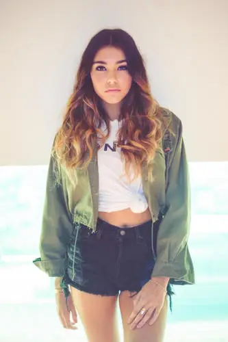Madison Beer Women's Colored  Long Sleeve T-Shirt - idPoster.com