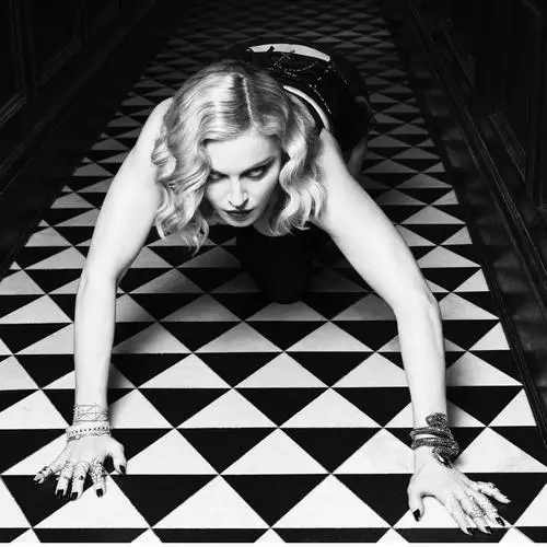 Madonna Women's Colored Tank-Top - idPoster.com