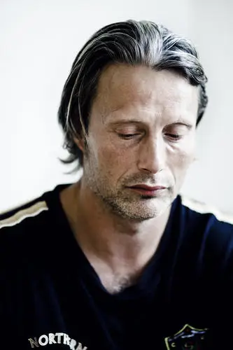 Mads Mikkelsen Wall Poster picture 466039