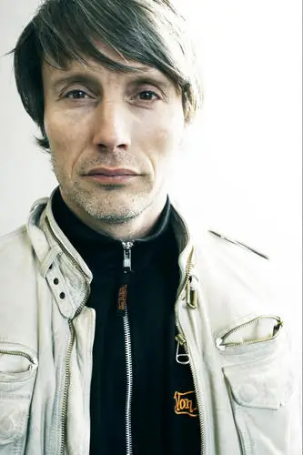 Mads Mikkelsen Wall Poster picture 466081