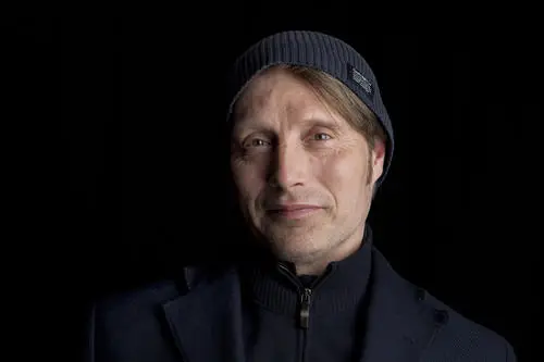 Mads Mikkelsen Wall Poster picture 466218