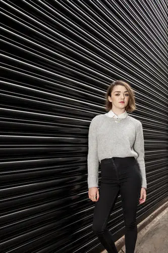 Maisie Williams Wall Poster picture 785238