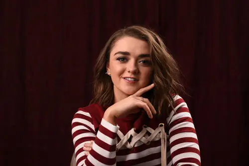 Maisie Williams Computer MousePad picture 785240