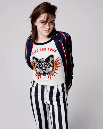 Maisie Williams Wall Poster picture 785245