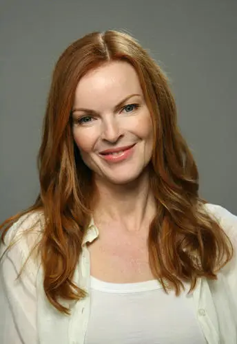 Marcia Cross Protected Face mask - idPoster.com