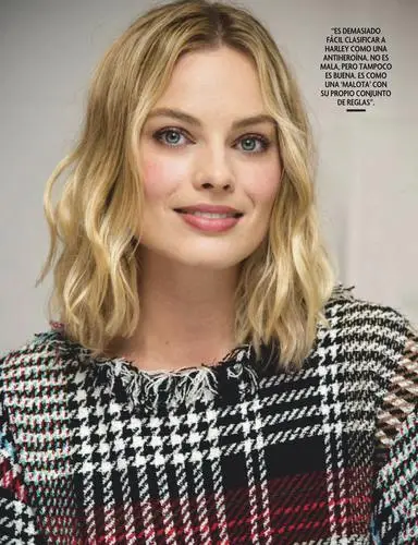 Margot Robbie Wall Poster picture 11450