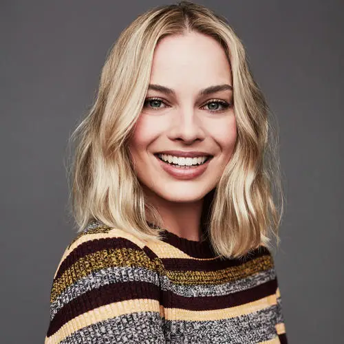 Margot Robbie Wall Poster picture 830452