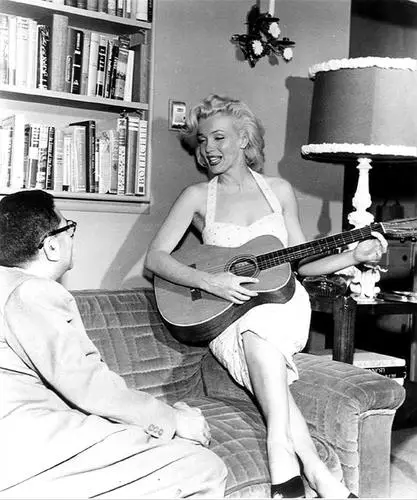 Marilyn Monroe Wall Poster picture 253783