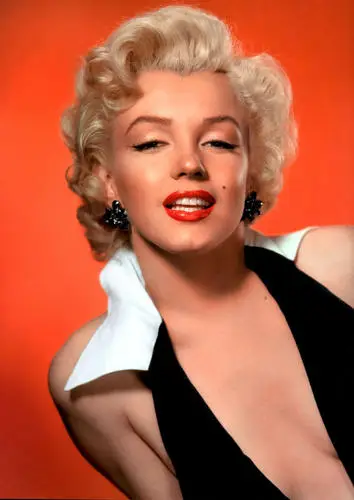 Marilyn Monroe White T-Shirt - idPoster.com