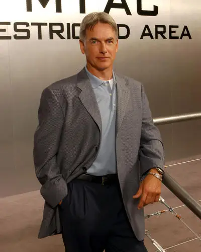 Mark Harmon Wall Poster picture 14796