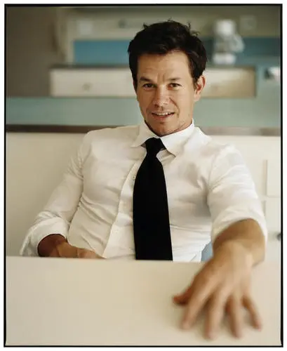 Mark Wahlberg Wall Poster picture 495006