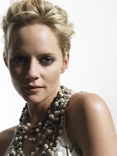 Marley Shelton Jigsaw Puzzle picture 467488