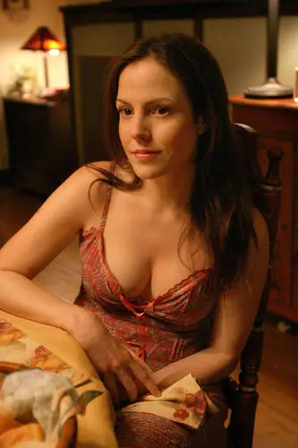 Mary-Louise Parker White T-Shirt - idPoster.com