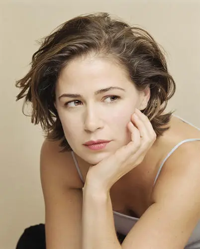 Maura Tierney Protected Face mask - idPoster.com