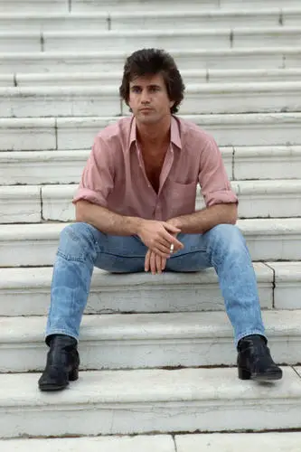 Mel Gibson Men's Colored  Long Sleeve T-Shirt - idPoster.com