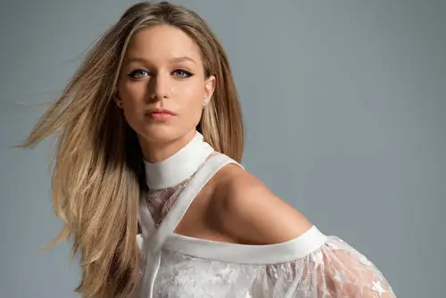 Melissa Benoist Wall Poster picture 881950