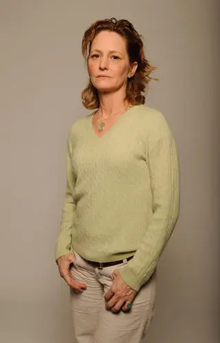 Melissa Leo Protected Face mask - idPoster.com