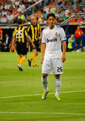 Mesut Ozil White T-Shirt - idPoster.com