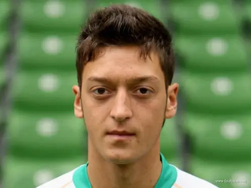 Mesut Ozil Wall Poster picture 671701